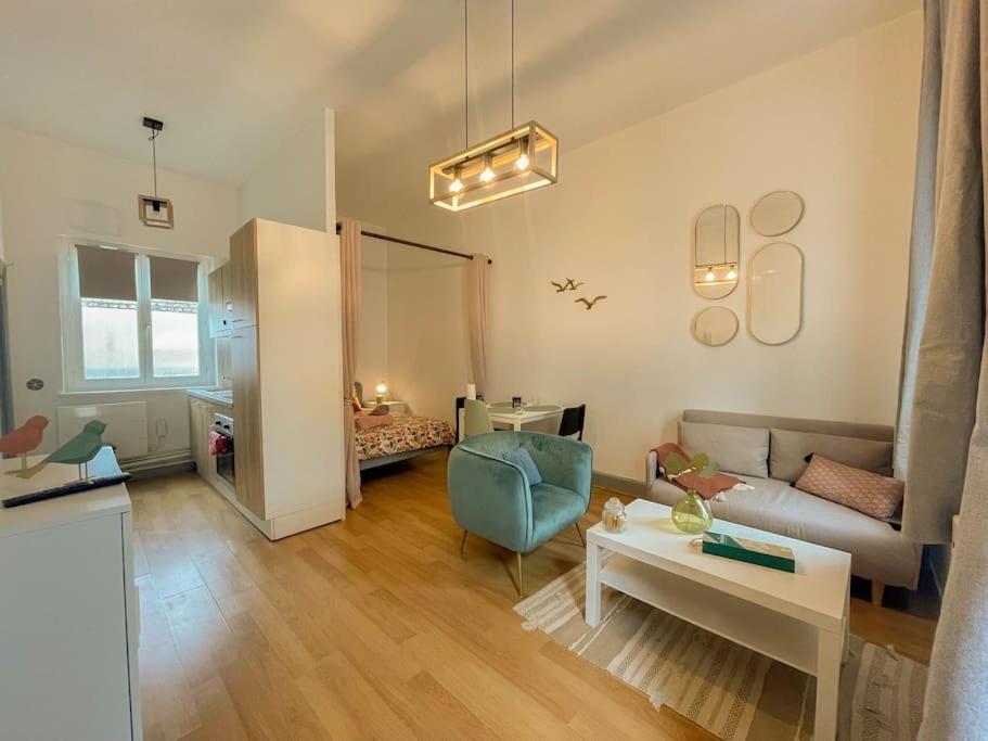 Le Moineau -Poterne -Parking Gratuit -Calme-Centre Apartment Valenciennes Exterior photo